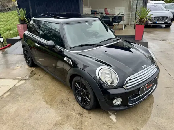 MINI Cooper 2013 - 9999 EUR, 170000 km - AUTO.MOTO.pt - 170000km - foto 6 de 25