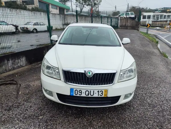 Skoda Octavia Break 2012 - 7400 EUR, 299630 km - AUTO.MOTO.pt - 299630km - foto 2 de 8