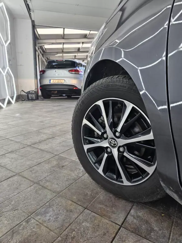 Toyota Yaris 2019 - 13650 EUR, 135421 km - AUTO.MOTO.pt - 135421km - foto 21 de 37