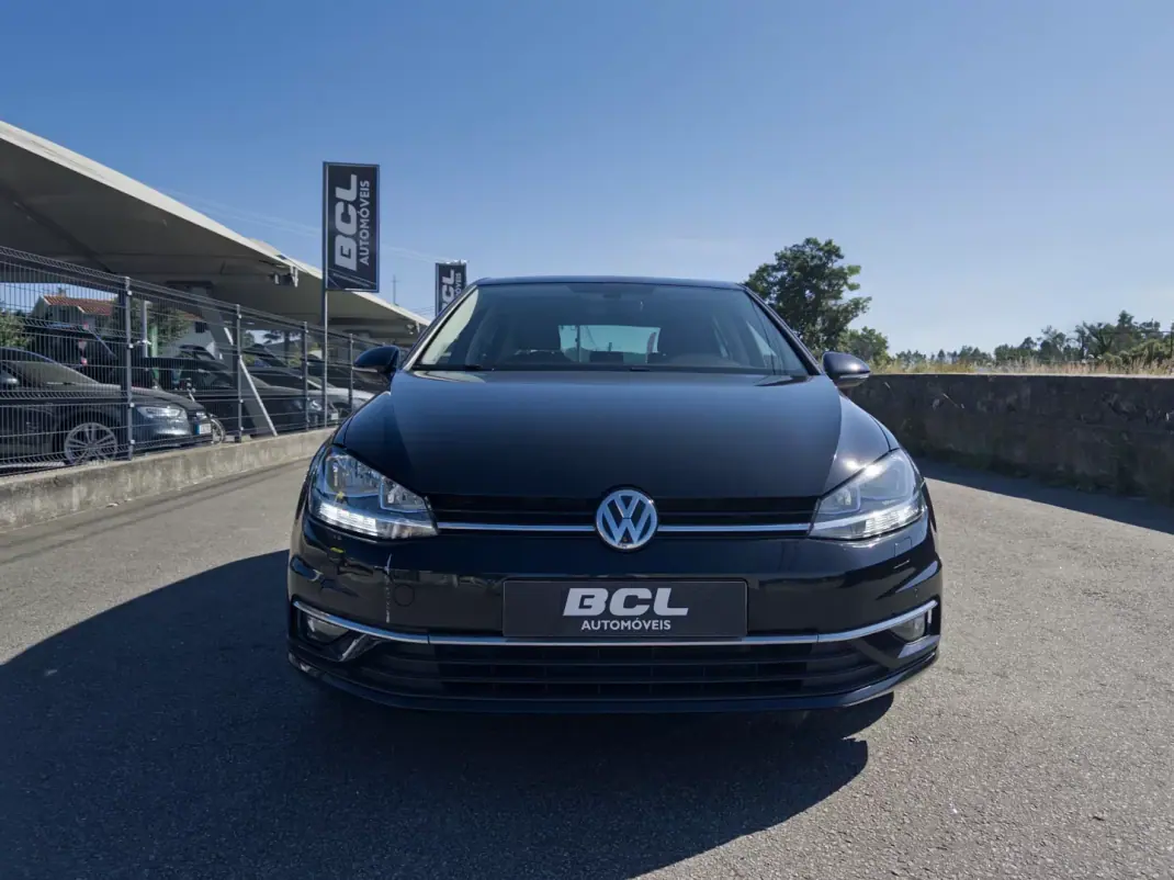 Volkswagen Golf 2018 - 14990 EUR, 105000 km - 105000km - foto 2 de 43