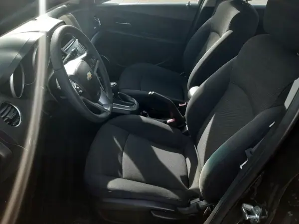 Chevrolet Cruze 2012 - 7900 EUR, 221800 km - AUTO.MOTO.pt - 221800km - foto 20 de 37