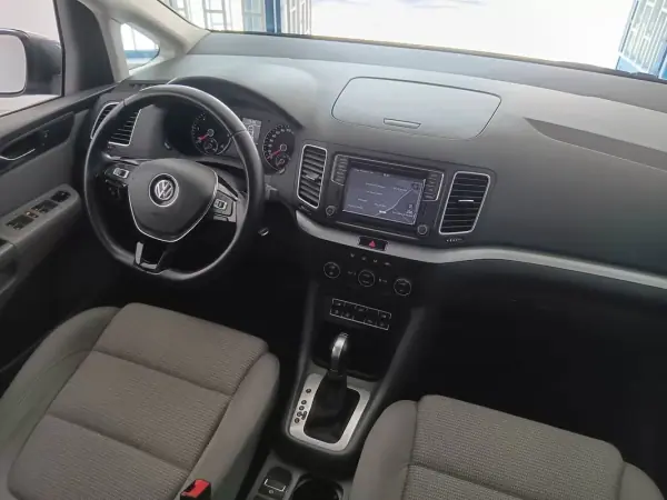 Volkswagen Sharan 2018 - 23750 EUR, 134000 km - AUTO.MOTO.pt - 134000km - foto 18 de 18