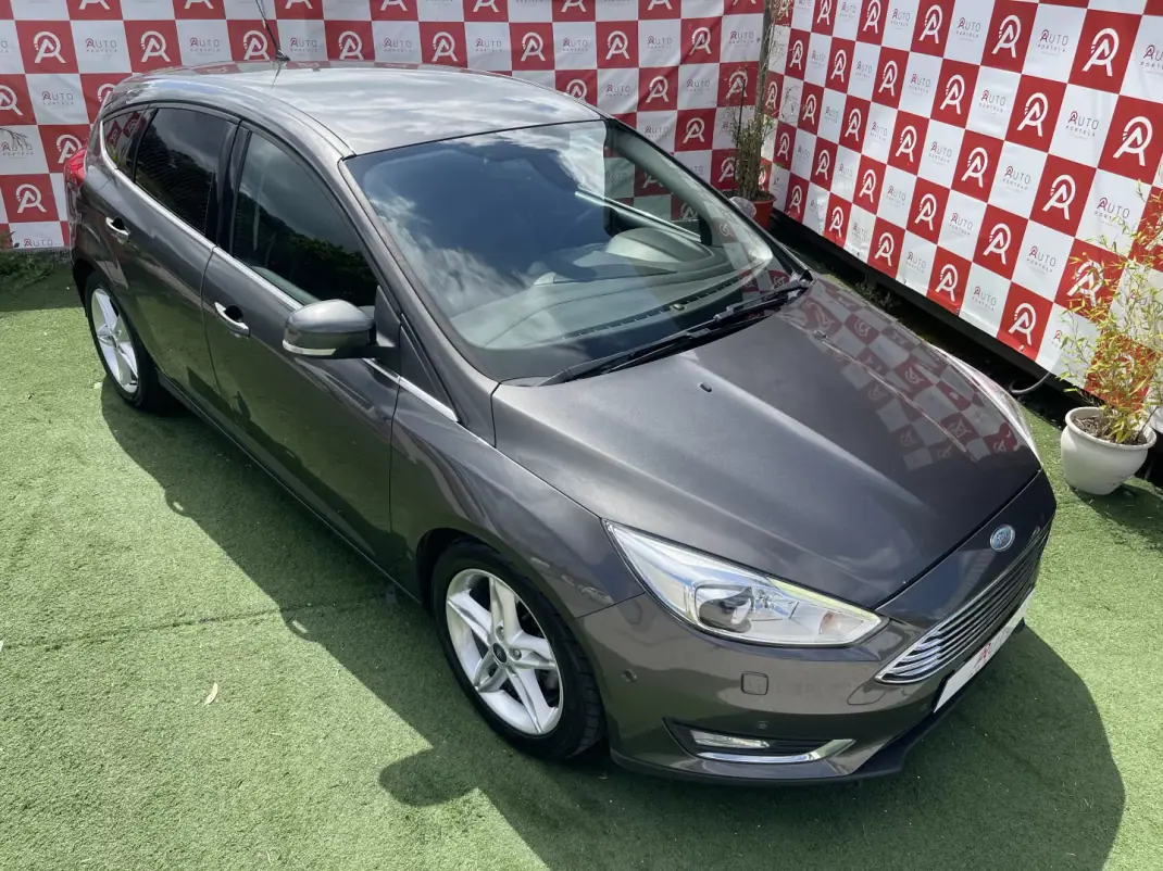 Ford Focus 2017 - 13490 EUR, 150500 km - AUTO.MOTO.pt - 150500km - foto 6 de 22