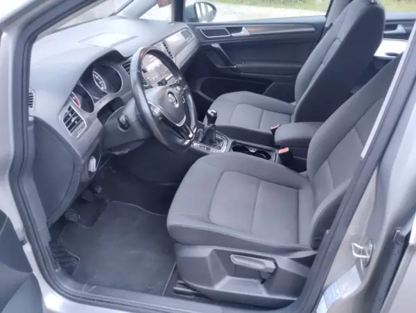 Volkswagen Golf 2019 - 14750 EUR, 150000 km - AUTO.MOTO.pt - 150000km - foto 20 de 30