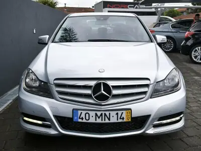 Mercedes-Benz C 220 2011 - 8950 EUR, 430000 km - AUTO.MOTO.pt - 430000km - foto 18 de 52