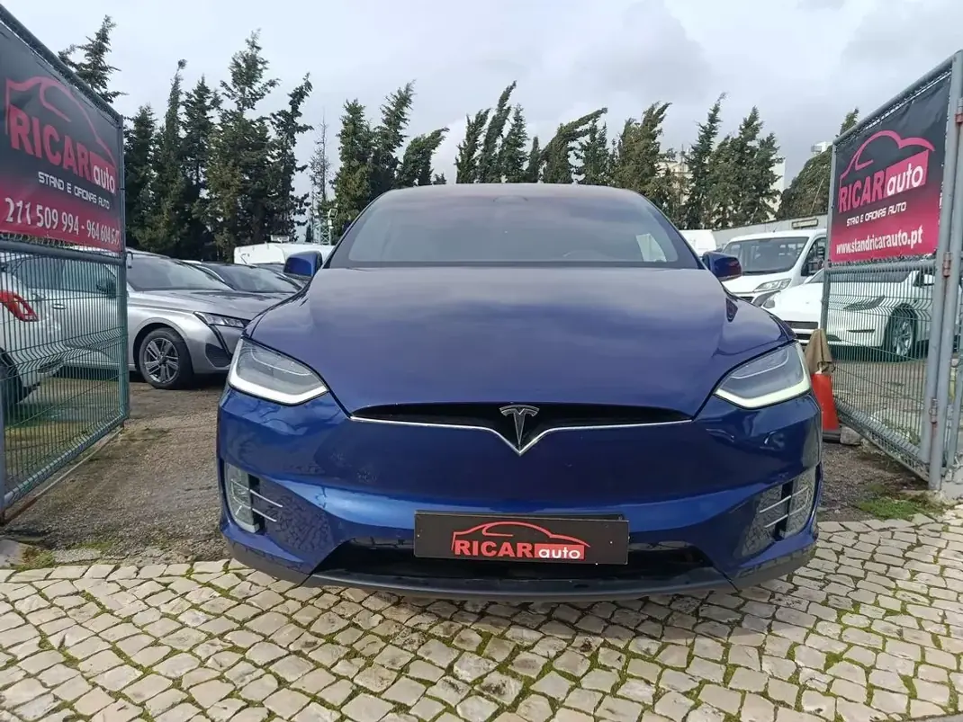 Tesla Model X 2020 - 45500 EUR, 85990 km - AUTO.MOTO.pt - 85990km - foto 3 de 38
