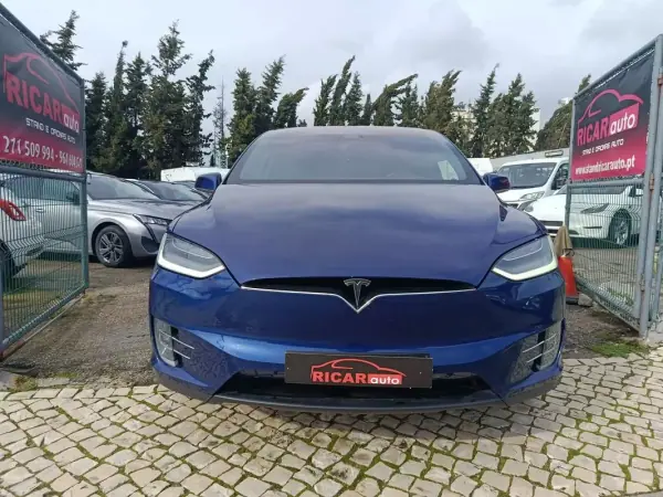 Tesla Model X 2020 - 45500 EUR, 85990 km - AUTO.MOTO.pt - 85990km - foto 3 de 38