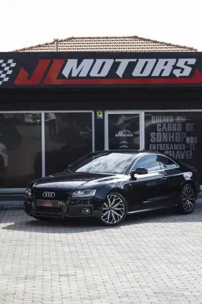 Audi A5 2012 - 18900 EUR, 209124 km - AUTO.MOTO.pt - 209124km - foto 2 de 30