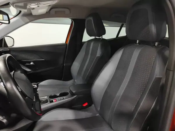 Peugeot 2008 2020 - 13750 EUR, 95000 km - AUTO.MOTO.pt - 95000km - foto 33 de 36