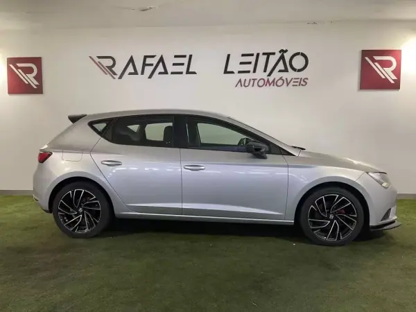 SEAT Leon 2013 - 8500 EUR, 258000 km - AUTO.MOTO.pt - 258000km - foto 10 de 27