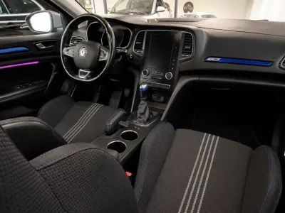 Renault Mégane 2018 - 14900 EUR, 184019 km - AUTO.MOTO.pt - 184019km - foto 4 de 7
