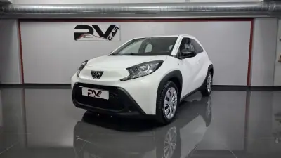 Toyota Aygo X 2023 - 15990 EUR, 33500 km - foto 1 de 24