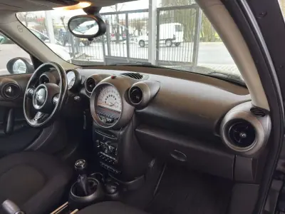MINI Countryman 2011 - 9750 EUR, 208387 km - AUTO.MOTO.pt - 208387km - foto 28 de 30
