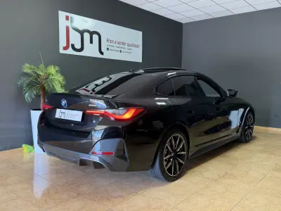BMW i4 2022 - 37990 EUR, 109987 km - AUTO.MOTO.pt - 109987km - foto 3 de 14