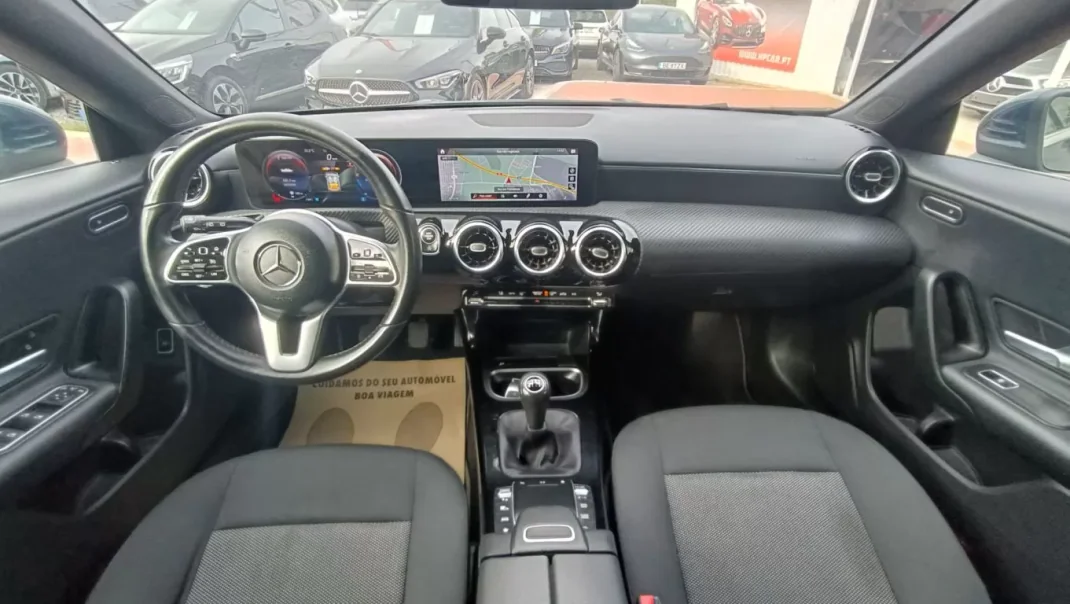 Mercedes-Benz CLA 180 2020 - 23990 EUR, 152000 km - AUTO.MOTO.pt - 152000km - foto 29 de 39