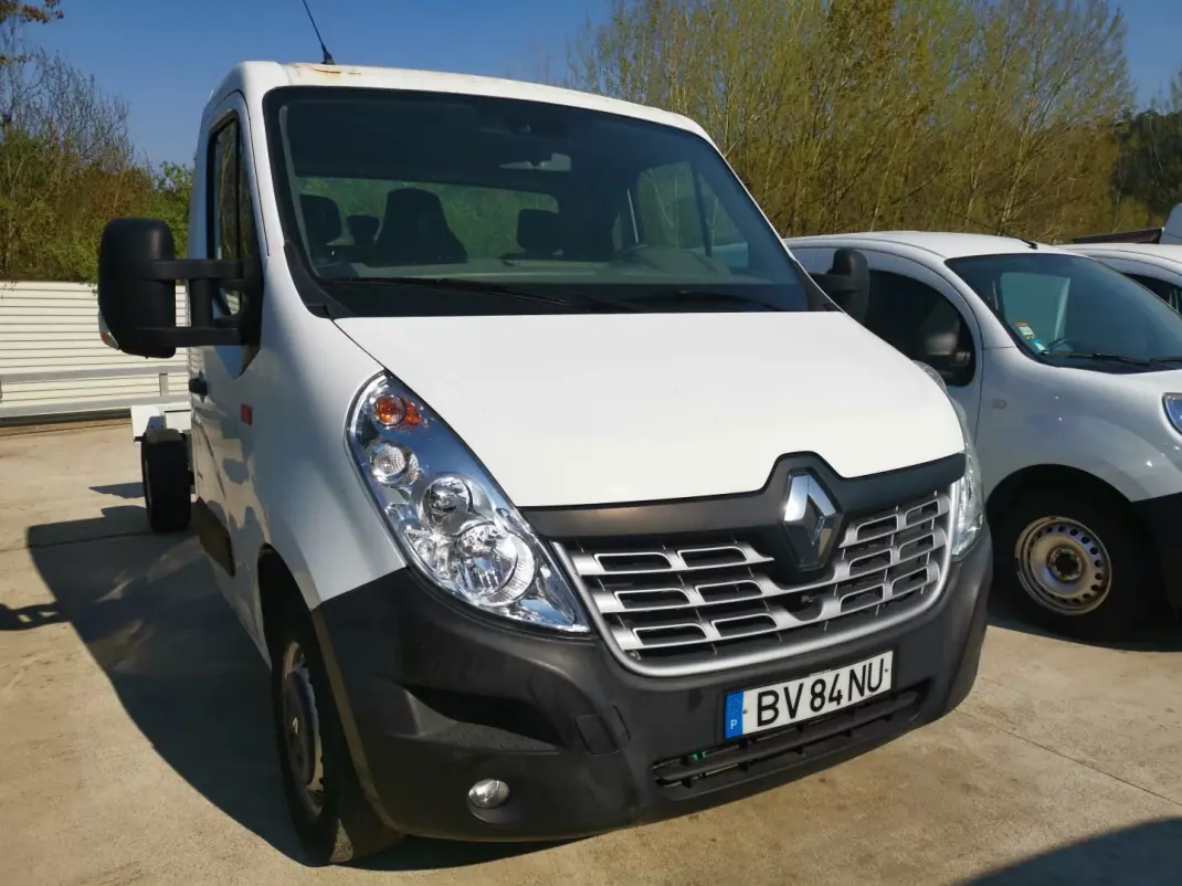 Renault 2016 - 15900 EUR, 199450 km - AUTO.MOTO.pt - 199450km - foto 1 de 7