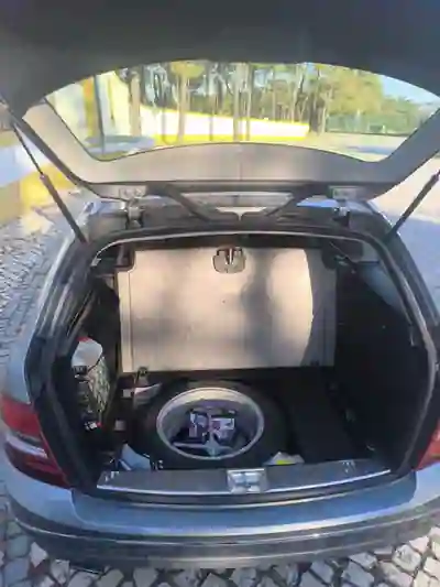 Mercedes-Benz C 220 2011 - 12500 EUR, 160000 km - AUTO.MOTO.pt - 160000km - foto 10 de 15