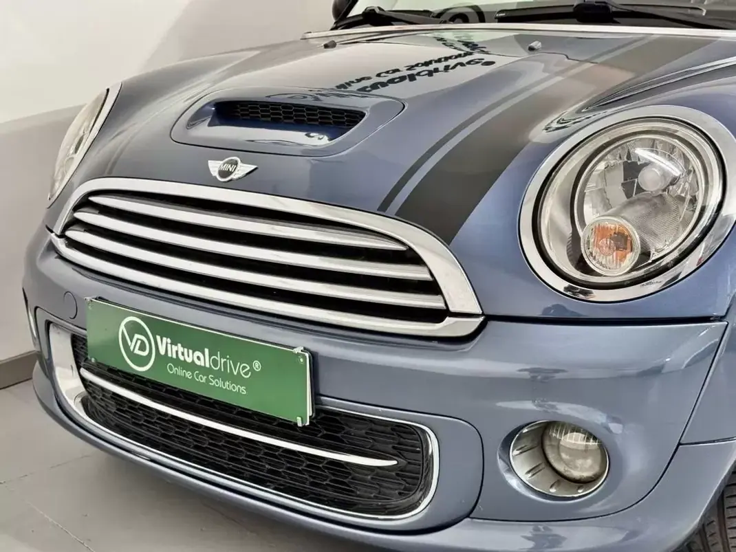 MINI 3 Portas 2010 - 7950 EUR, 181000 km - 181000km - foto 18 de 41