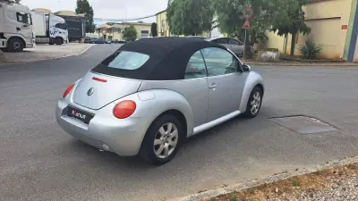 Volkswagen New Beetle Cabriolet 2004 - 9890 EUR, 127830 km - AUTO.MOTO.pt - 127830km - foto 22 de 48