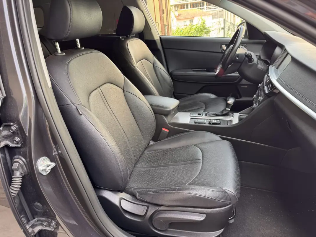 Kia Optima SW 2021 - 19500 EUR, 109915 km - AUTO.MOTO.pt - 109915km - foto 26 de 28