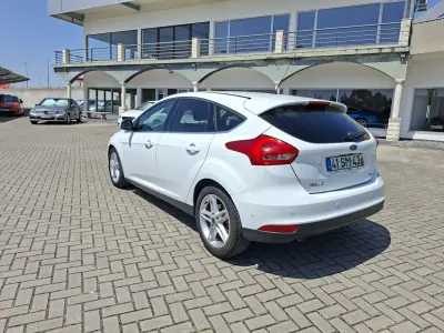 Ford Focus 2017 - 11500 EUR, 55000 km - AUTO.MOTO.pt - 55000km - foto 8 de 32