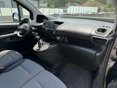 Peugeot Partner 1.5HDI 3lugares 2019 - 12900 EUR, 117000 km - AUTO.MOTO.pt - 117000km - foto 48 de 52
