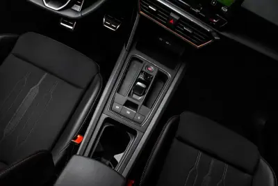Cupra Leon 2024 - 44990 EUR, 28344 km - 28344km - foto 38 de 49