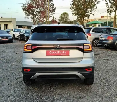Volkswagen T-Cross 2022 - 15900 EUR, 80100 km - AUTO.MOTO.pt - 80100km - foto 7 de 28