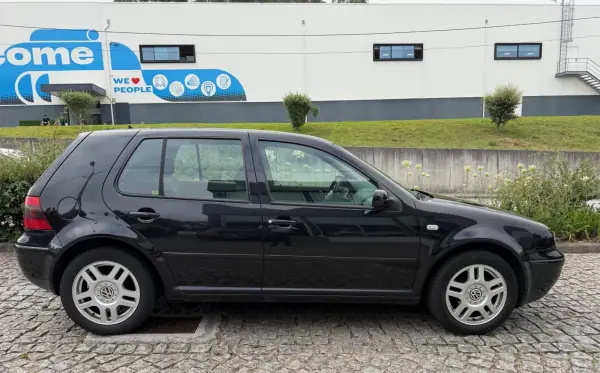Volkswagen Golf 2003 - 2999 EUR, 191121 km - AUTO.MOTO.pt - 191121km - foto 12 de 25