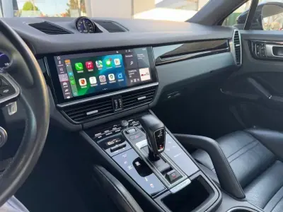 Porsche Cayenne Coupé 2019 - 64900 EUR, 158650 km - AUTO.MOTO.pt - 158650km - foto 12 de 16