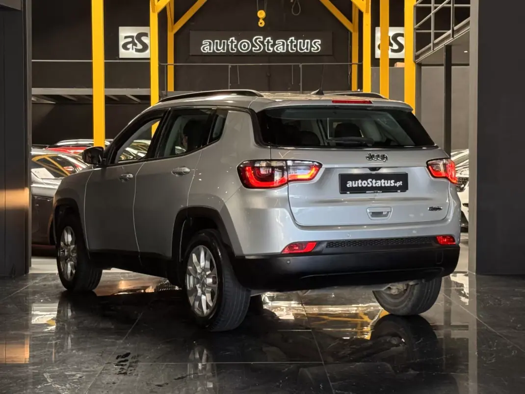 Jeep Compass 2021 - 18990 EUR, 40400 km - AUTO.MOTO.pt - 40400km - foto 7 de 27