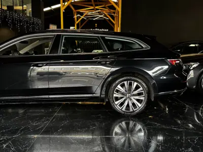 Volkswagen Arteon 2023 - 31990 EUR, 45800 km - AUTO.MOTO.pt - 45800km - foto 10 de 36