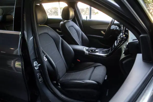Mercedes-Benz C 220 2016 - 20900 EUR, 182084 km - AUTO.MOTO.pt - 182084km - foto 25 de 39