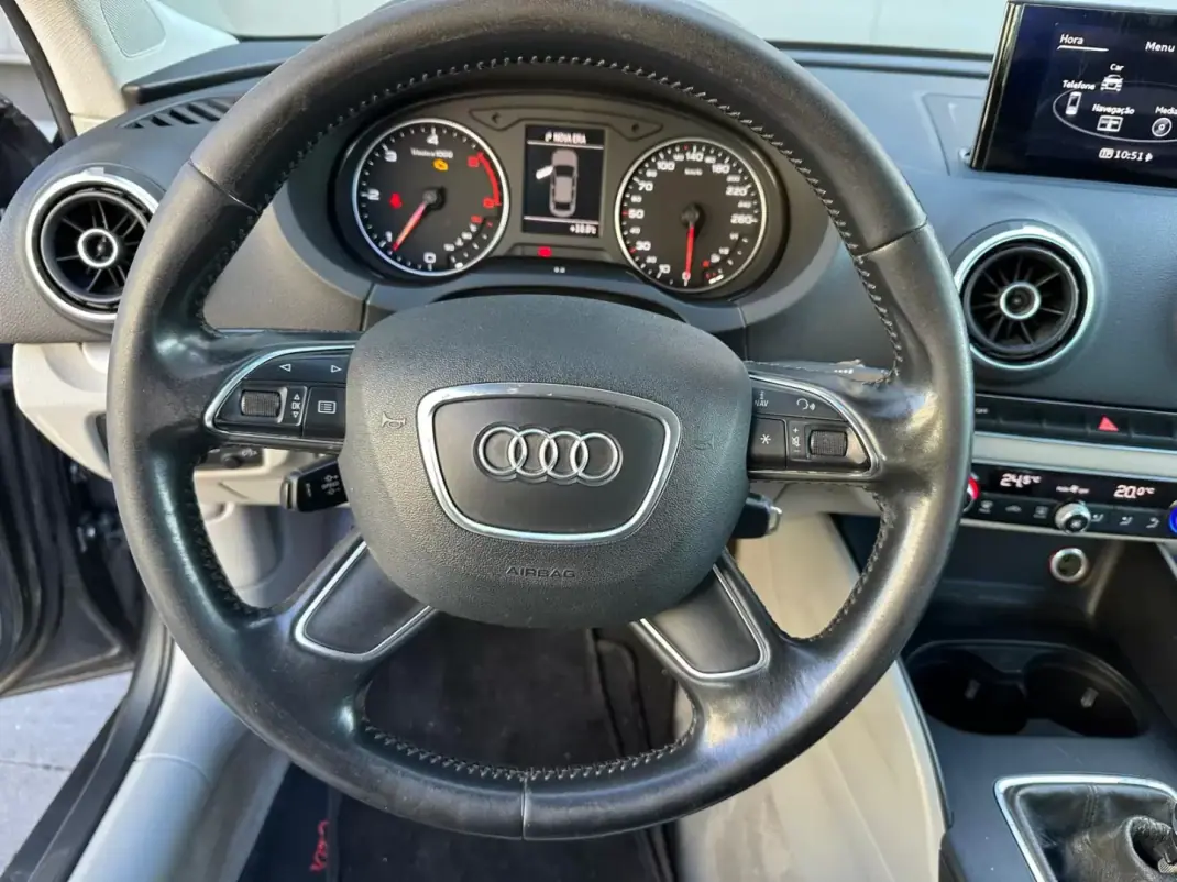 Audi A3 Limousine 2015 - 15900 EUR, 238805 km - AUTO.MOTO.pt - 238805km - foto 2 de 18