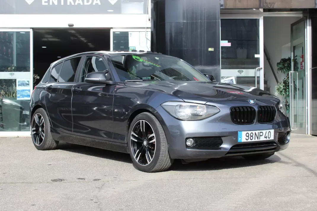 BMW 116 2013 - 9900 EUR, 211000 km - AUTO.MOTO.pt - 211000km - foto 1 de 17