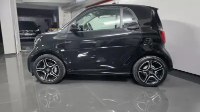 Smart ForTwo Coupé 2018 - 14990 EUR, 72000 km - AUTO.MOTO.pt - 72000km - foto 2 de 37