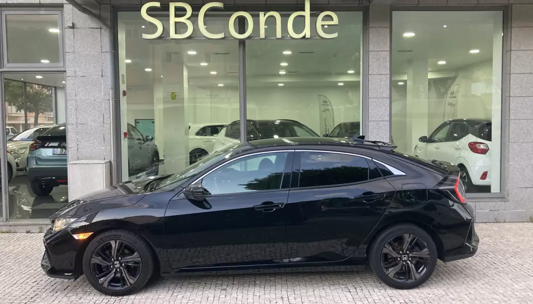 Honda Civic 2018 - 19900 EUR, 42326 km - AUTO.MOTO.pt - 42326km - foto 5 de 6