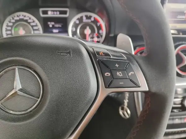 Mercedes-Benz A 45 AMG 2013 - 31500 EUR, 112700 km - AUTO.MOTO.pt - 112700km - foto 26 de 40
