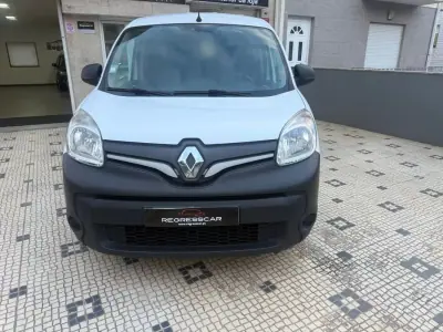 Renault Kangoo 2021 — foto 2 de 22