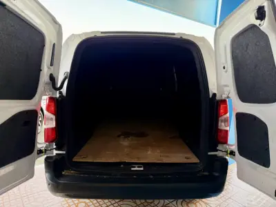 Citroën 2024 - 17950 EUR, 51000 km - AUTO.MOTO.pt - 51000km - foto 21 de 23