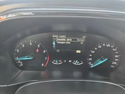 Ford Focus SW 2019 - 13800 EUR, 115000 km - AUTO.MOTO.pt - 115000km - foto 47 de 54