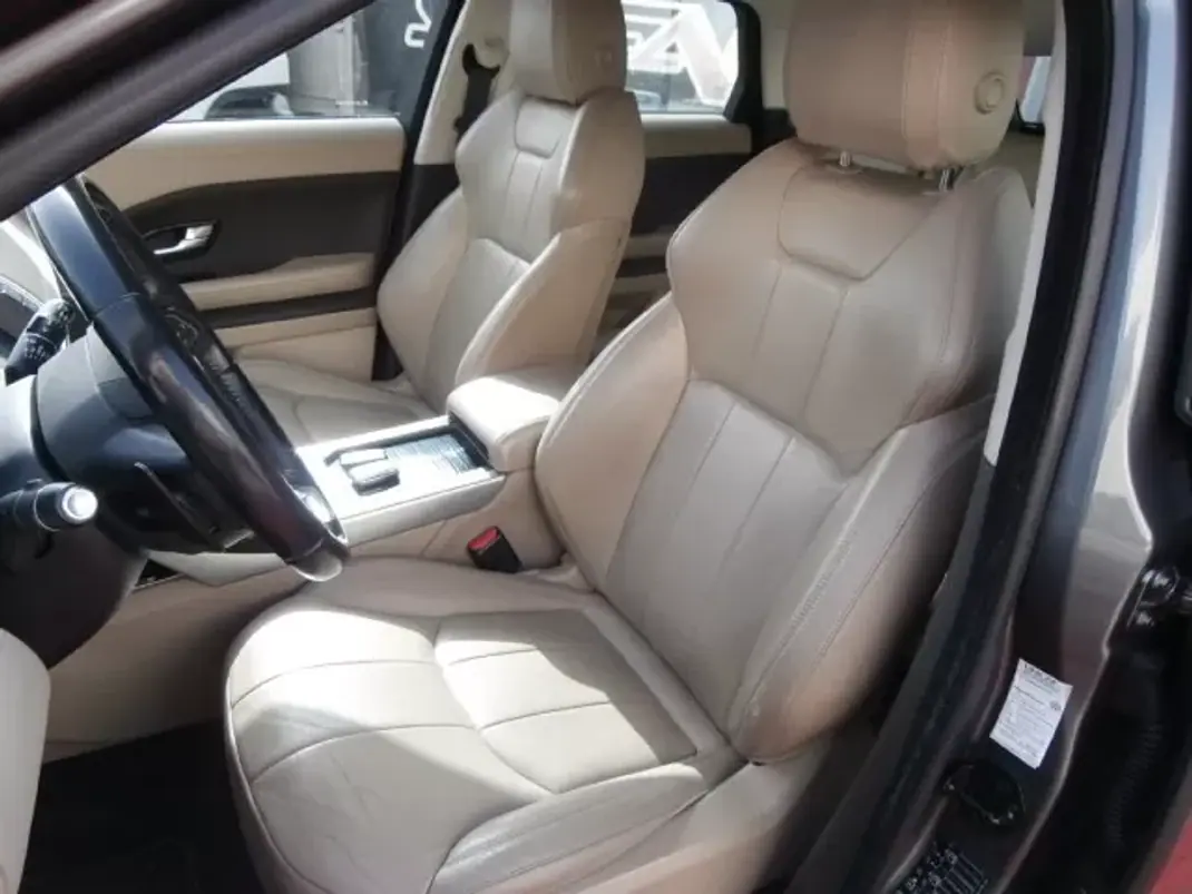 Land Rover Range Rover Evoque 2019 - 25500 EUR, 158956 km - AUTO.MOTO.pt - 158956km - foto 12 de 33