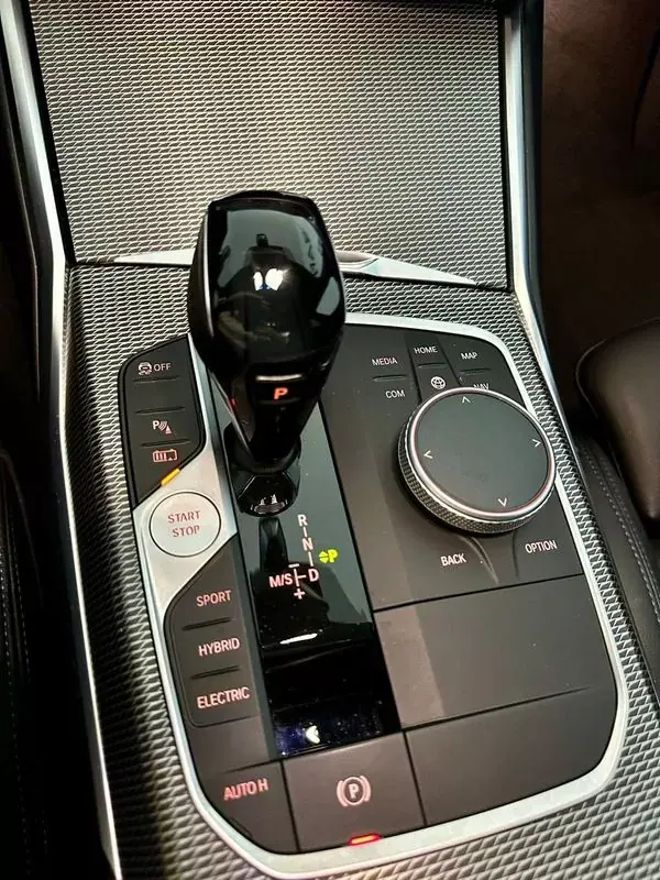 BMW 330 2019 - 29750 EUR, 99000 km - AUTO.MOTO.pt - 99000km - foto 30 de 46