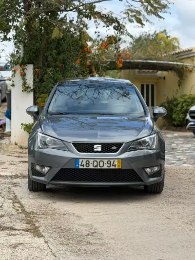 SEAT Ibiza 2015 - 11900 EUR, 143361 km - AUTO.MOTO.pt - 143361km - foto 3 de 10