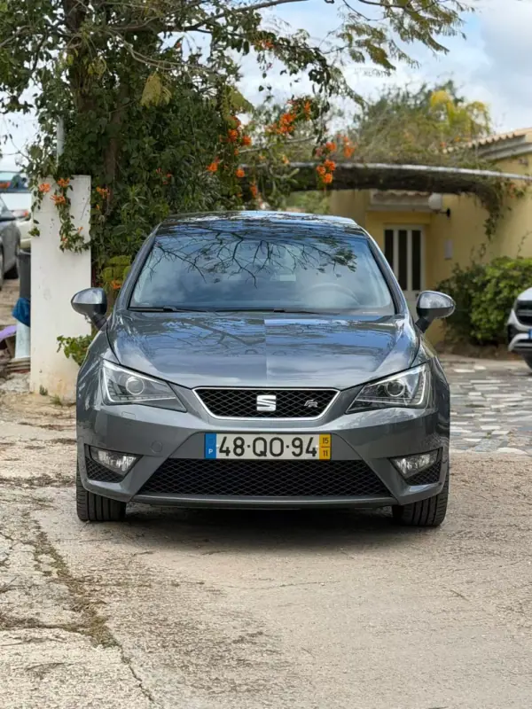 SEAT Ibiza 2015 - 11900 EUR, 143361 km - AUTO.MOTO.pt - 143361km - foto 3 de 10