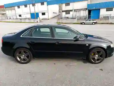 Audi A4 2006 - 4200 EUR, 329000 km - AUTO.MOTO.pt - 329000km - foto 9 de 19