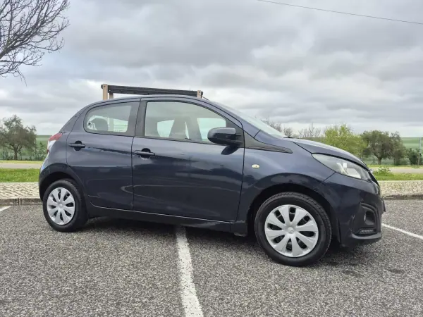 Peugeot 108 2016 - 6999 EUR, 159319 km - AUTO.MOTO.pt - 159319km - foto 2 de 21