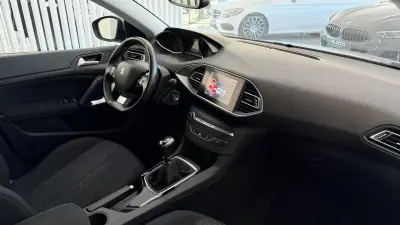 Peugeot 308 SW 2020 - 11990 EUR, 153706 km - AUTO.MOTO.pt - 153706km - foto 25 de 34