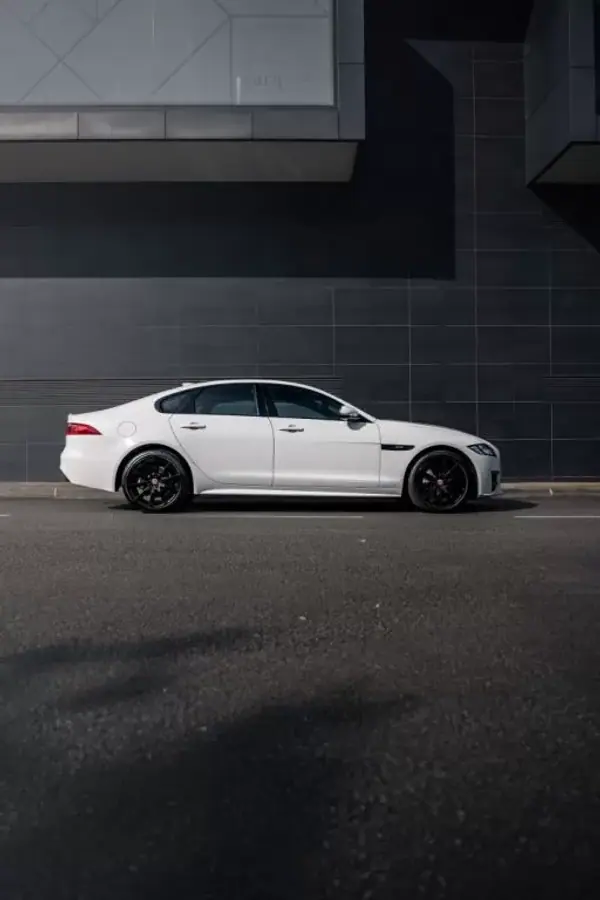 Jaguar XF 2017 - 22990 EUR, 145800 km - AUTO.MOTO.pt - 145800km - foto 5 de 55