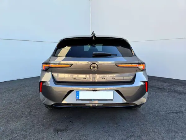 Opel Astra 2023 - 19900 EUR, 16940 km - AUTO.MOTO.pt - 16940km - foto 8 de 39